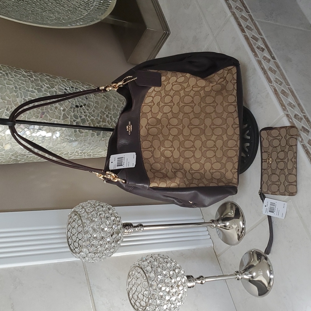 🤎🤎 COACH Lexy Signature Shoulder Bag & Matching Wristlet Wallet 🤎🤎